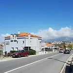Sunset Split Hotel 3*