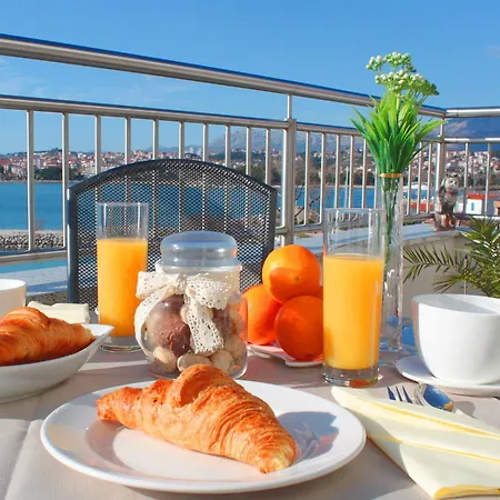 Sunset Split Podstrana