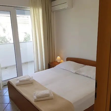 Guest house Sunset Split 3*