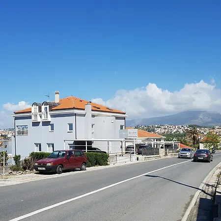 Sunset Split Hotel 3*