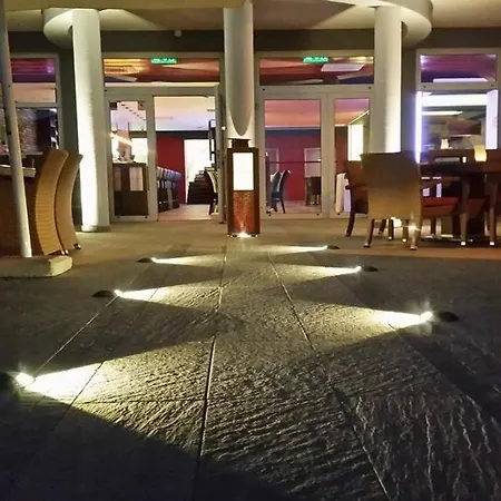 Sunset Split Hotel