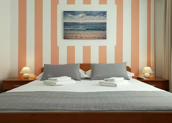 Sunset Split Szálloda